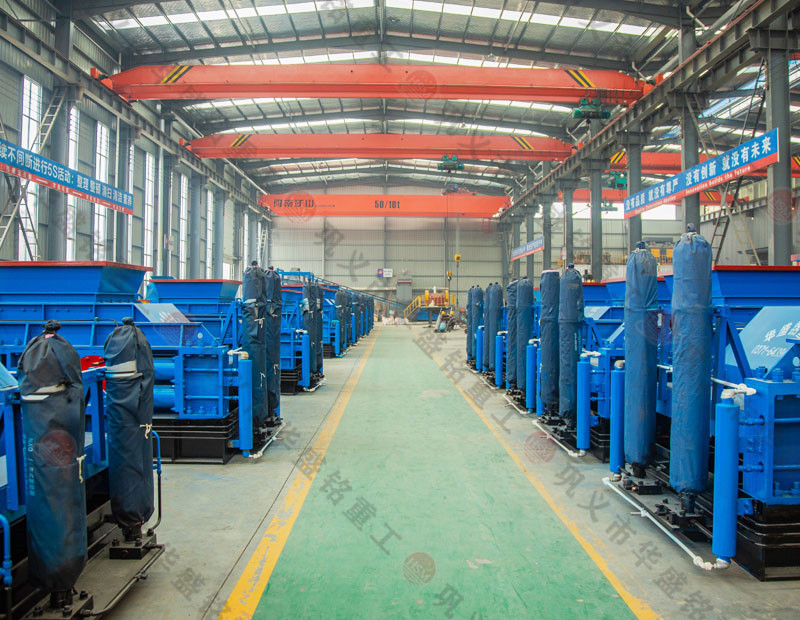 处理建筑废料用什么设备？破碎红砖用众博(中国)好吗？